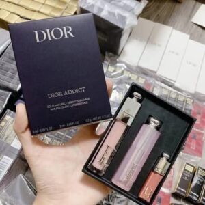 Cosmetics make up items pallets