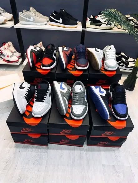 Nike Shoe Pallets Now Available! 200 pairs - Image 5